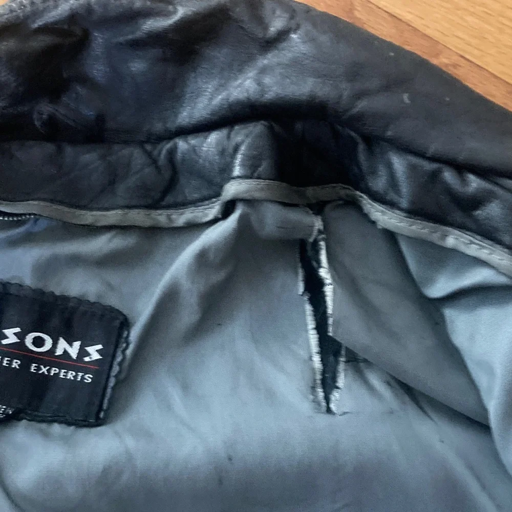 Wilson Classic Black Bomber leather Jacket size medium - Picture 5 of 7